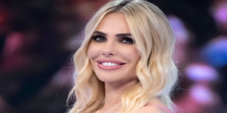 Ilary Blasi, a Parigi con il nuovo fidanzato Bastian Muller. (Foto: Web)