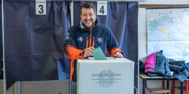 Salvini vota le Regionali