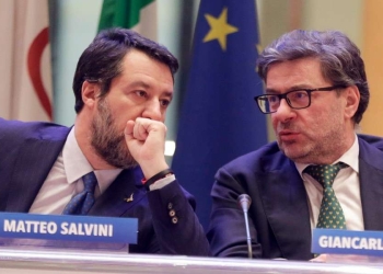 Matteo Salvini, ministro dei Trasporti, e Giancarlo Giorgetti, ministro dell'Economia (LaPresse)