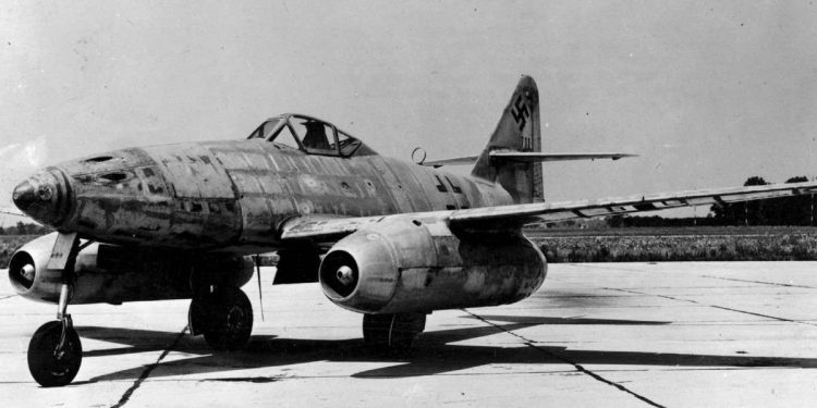 Un Messerschmitt Me 262 (foto da Wikipedia, Usaf)