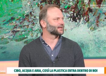 Plastiche e microplastiche a Uno Mattina