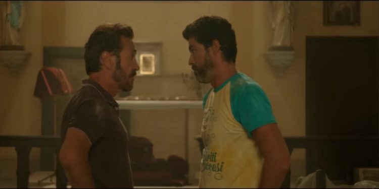 Marco Giallini e Alessandro Gassman in una scena del film Se Dio vuole