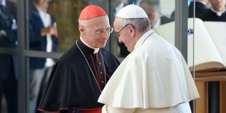 Bagnasco con Papa Francesco