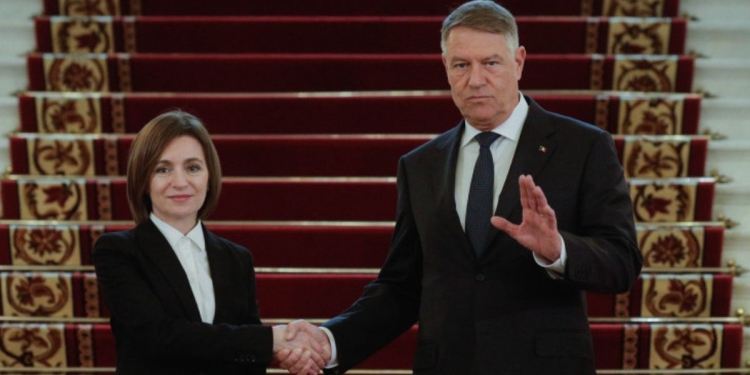 I leader di Moldavia e Romania, Maia Sandu e Klaus Iohannis (Twitter)