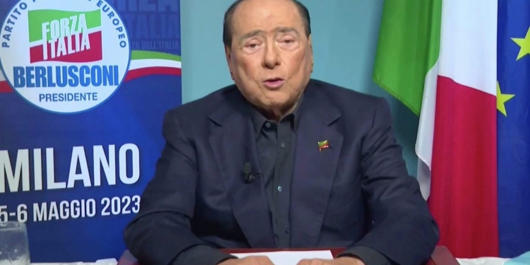 Il video di Silvio Berlusconi dal San Raffaele