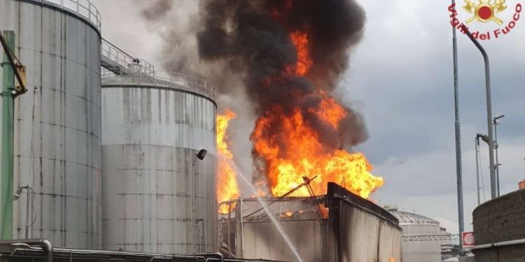 incendio cantina faenza