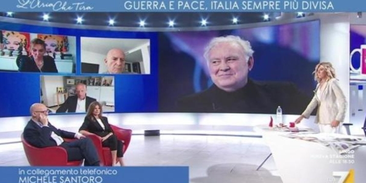 Michele Santoro, telefonata in diretta a L'Aria che tira