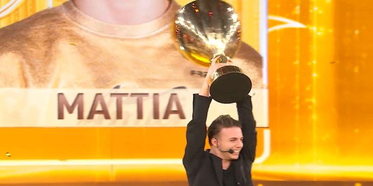 Mattia Zenzola vincitore Amici 22