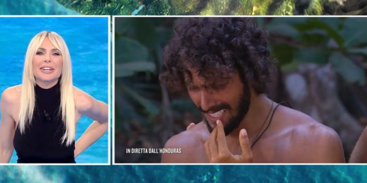 Gian Maria Sainato in lacrime all'Isola dei Famosi 2023 (Foto: Web)