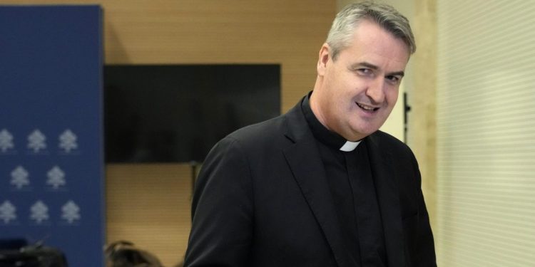 Andrew Small, segretario della Pontificia Commissione per la Tutela dei minori (Foto: 2023, LaPresse)