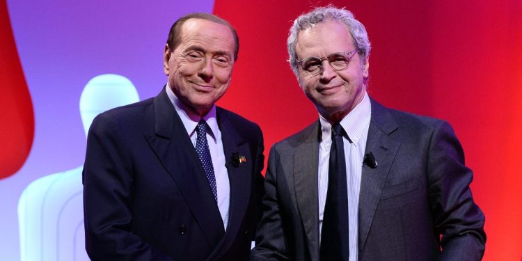 Silvio Berlusconi ed Enrico Mentana (Foto: 2019, LaPresse)