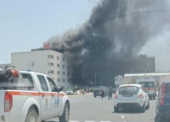 L'incendio all'ospedale Miulli di Acquaviva delle Fonti, Bari (Twitter)