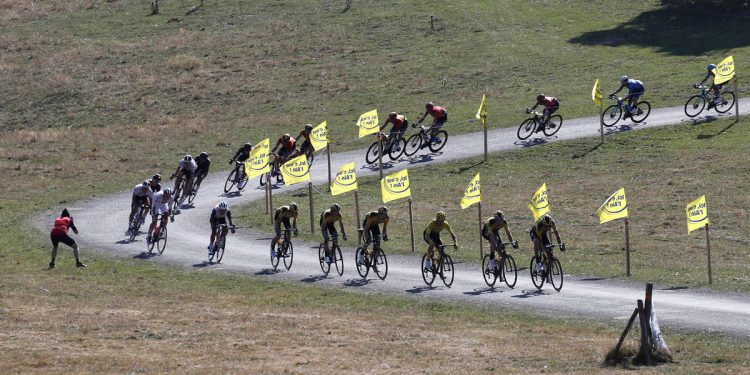 Diretta Tour de France 2023, 13^ tappa Chatillon sur Chalaronne-Grand Colombier (Foto LaPresse)