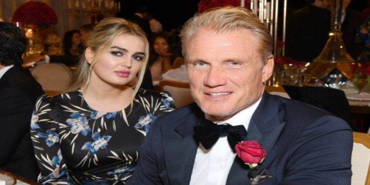 Dolph Lundgren ed Emma Krokdal si sono sposati. (Foto: Web)