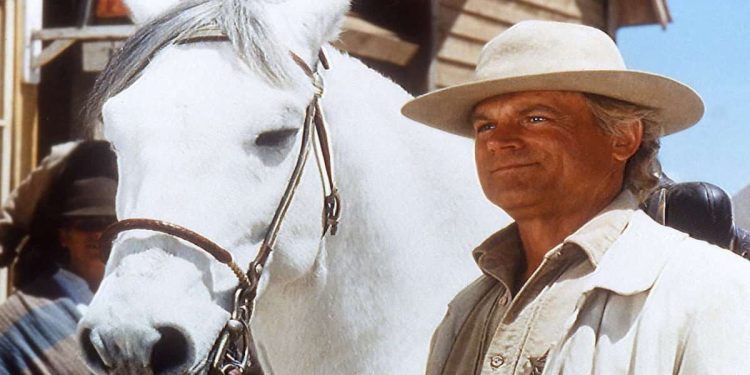 Terence Hill in una scena del film