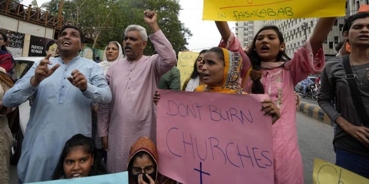 Proteste Pakistan dei cristiani