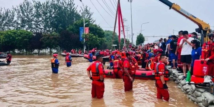 Cina: la regione dell'Hebei allagata (Twitter)