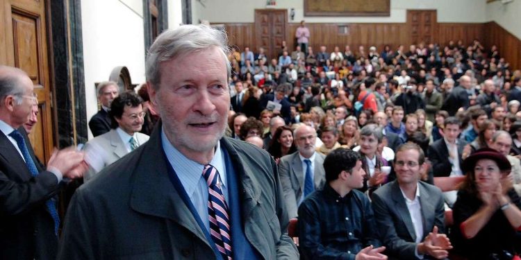 14 ottobre 2008: aula magna dell'Università di Torino, l'ultima lezione di Gianni Vattimo (LaPresse)