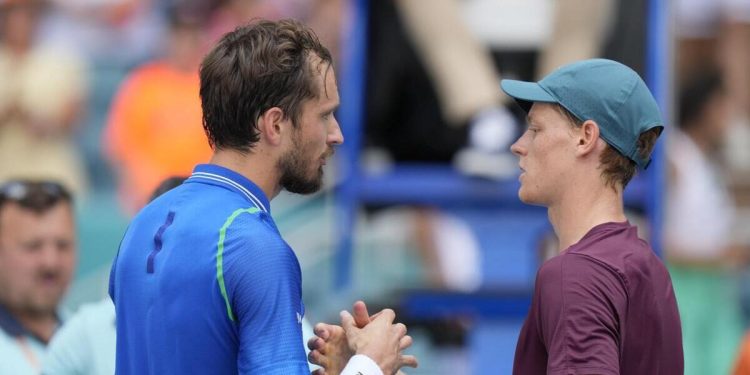 Diretta Sinner Medvedev, finale Atp Pechino 2023 (Foto LaPresse)