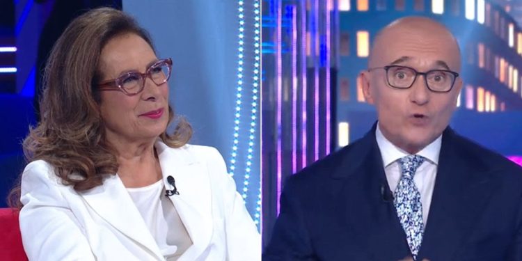 Cesara Buonamici e Alfonso Signorini al GF 2023 (Foto: Screenshot)