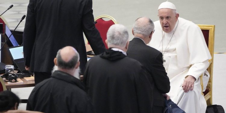 Papa Francesco al Sinodo