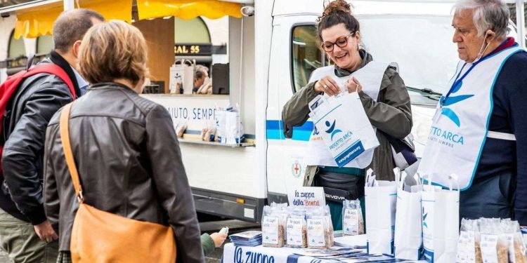 Progetto Arca in piazza con "La zuppa della Bontà"