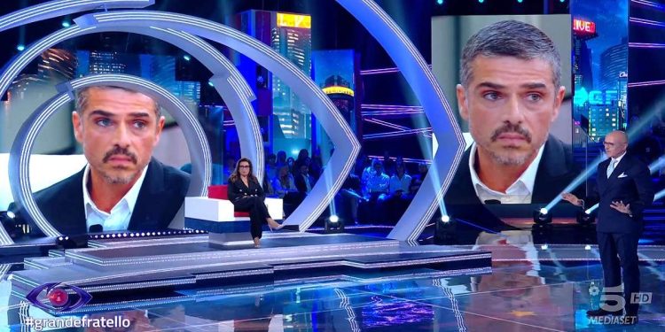 Alfonso Signorini contro Massimiliano Varrese al Grande Fratello 2023