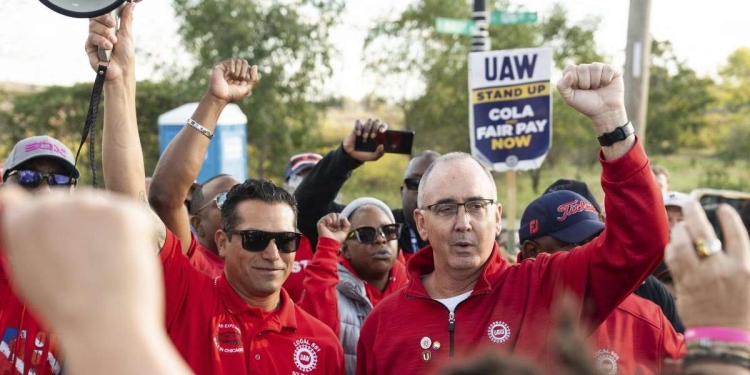 Shawn Fein in una delle manifestazioni dello Uaw (Lapresse)