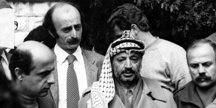 Walid Jumblatt con Jesser Arafat (Foto: LaPresse)