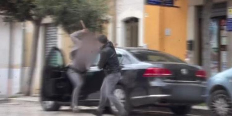 Sandrucci, inviato Mi manda Rai Tre aggredito a Foggia