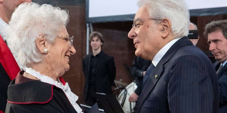 La sen. Liliana Segre con il presidente della Repubblica Sergio Mattarella (LaPresse)