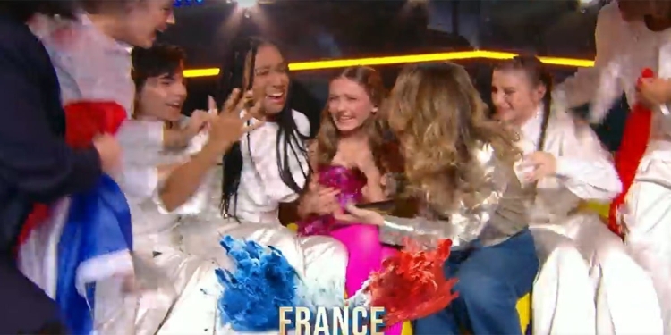 Zoe della Francia vince l'JESC 2023 screenshot