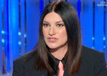 Laura Pausini a Domenica In screenshot