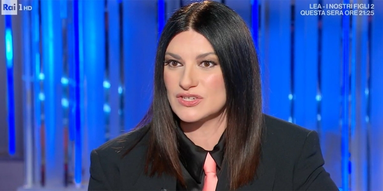 Laura Pausini a Domenica In screenshot