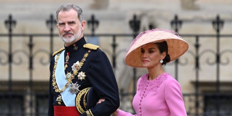 La Regina di Spagna Letizia e il Re Felipe (Twitter)