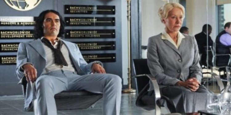 Russel Brand ed Helen Mirren in una scena del film su Italia 1 (Foto Web)