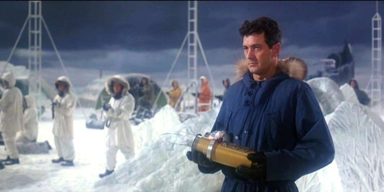 Rock Hudson in una scena del film su Rete 4 (Foto Web)