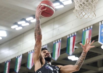 Diretta Trento Napoli, Serie A1 13^ giornata (da facebook.com/AquilaBasketTN)