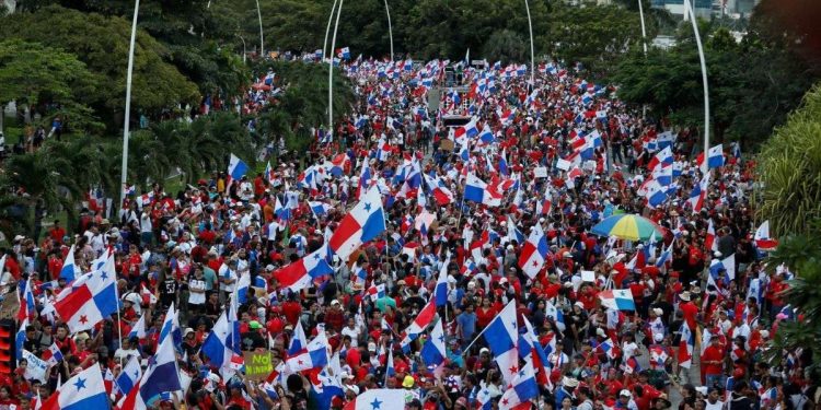 Le proteste contro la miniera di rame a Panama (Twitter)