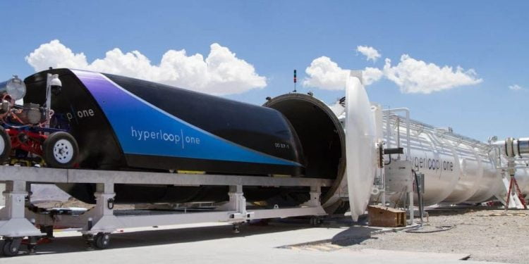 Il prototipo del treno ultra veloce di Hyperloop One (Twitter)