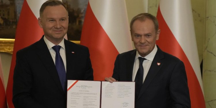 Polonia, nuovo Governo Tusk