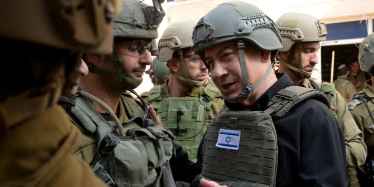 Netanyahu con l'esercito