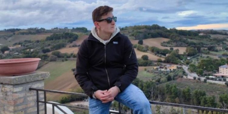 Matteo Concetti, il 23enne morto suicida nel carcere di Ancona (Twitter)