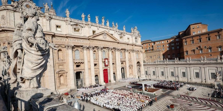 Piazza San Pietro (Ansa)