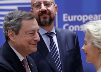 Mario Draghi con Ursula von der Leyen (Ansa)