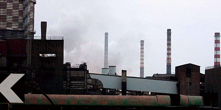 L'ex Ilva di Taranto (Ansa)