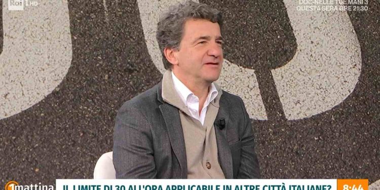 Bologna a 30 km/h, in studio Vincenzo Borgomeo (Uno Mattina)