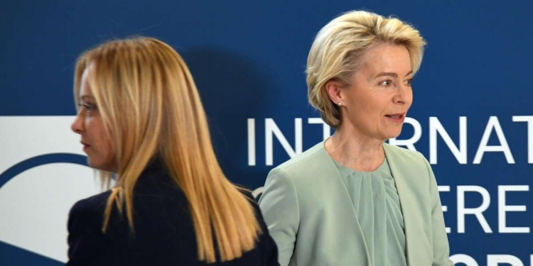 Giorgia Meloni con Ursula von der Leyen (Ansa)