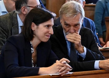 La segretaria del Partito Democratico Elly Schlein con Graziano Delrio (Foto: Ansa, 2023)