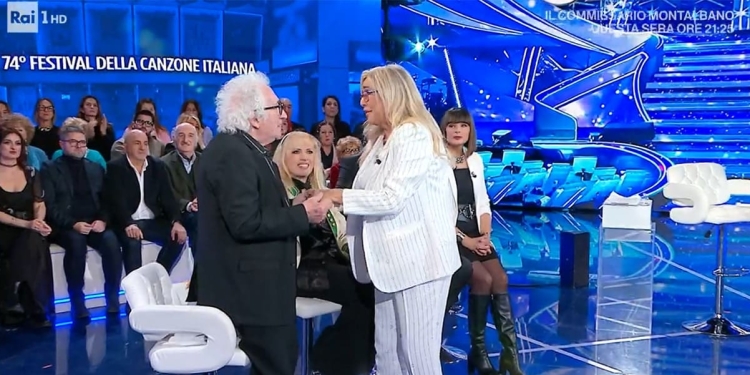 Tony Dallara e Mara Venier a Domenica In, screenshot tv 2024